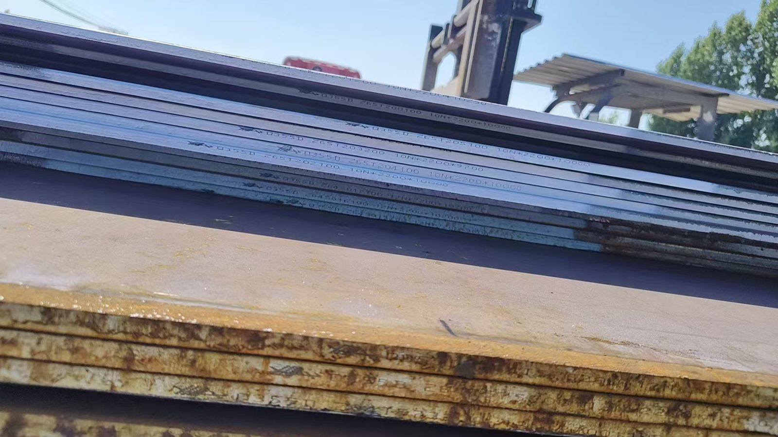 Cut-to-length Q355D plates with rolled marks